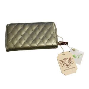 10/$25🦋 NWT Handbag Republic Gold Quilted Accordion Wallet